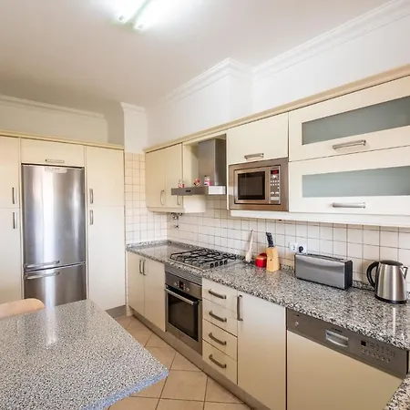 Apartmento Magnólia Varanda Piscina Ginasio&spa * Guia (Faro)